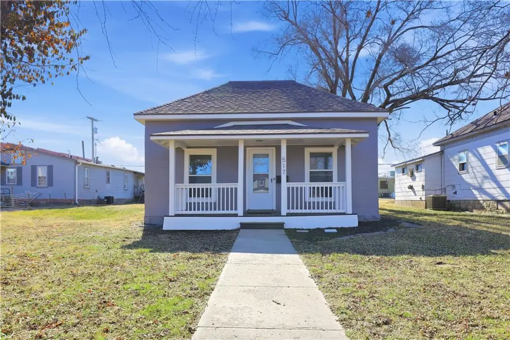 517 Parker Avenue, Osawatomie, KS 66064 - #1