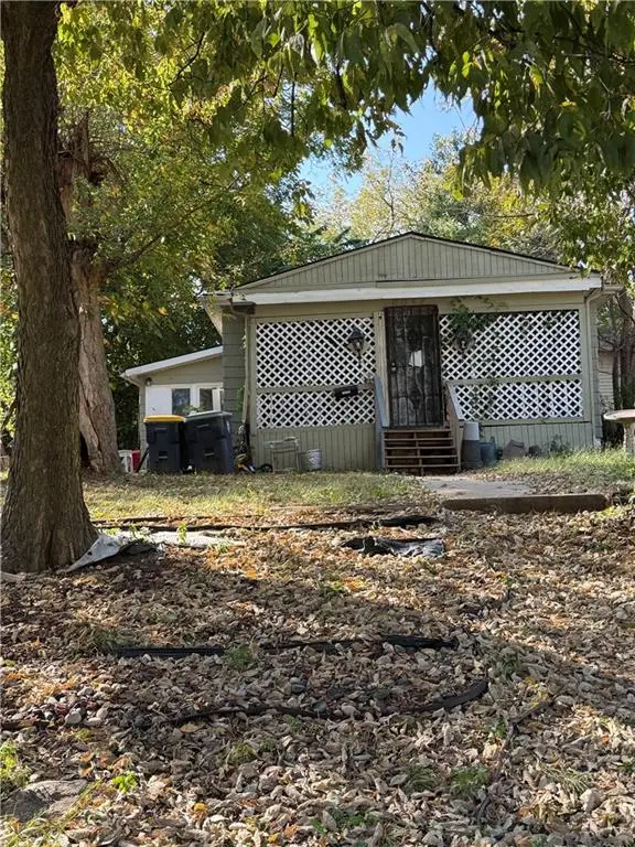 8034 Euclid Avenue, Kansas City, MO 64132 - #1
