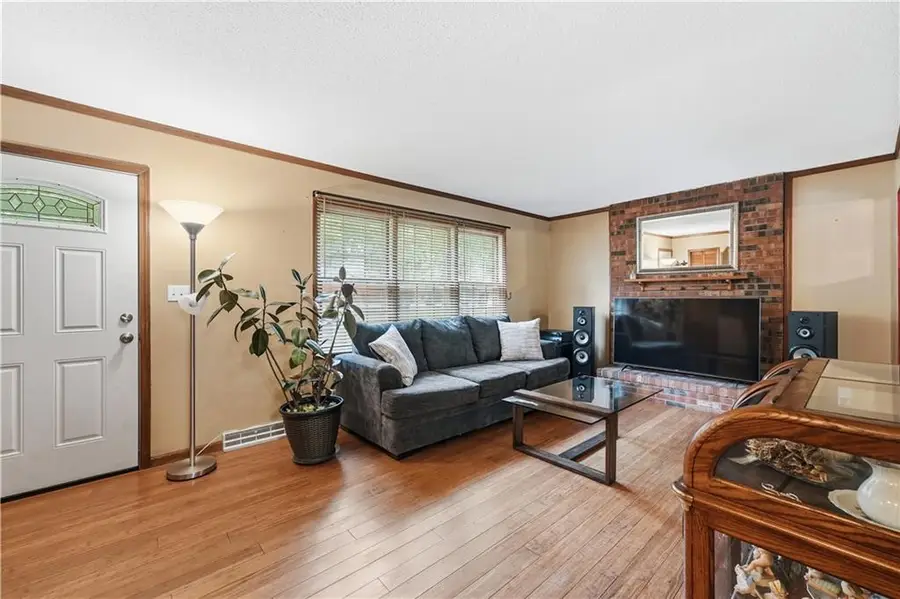 8024 NW Cadwallader Road, Kansas City, MO 64152 - #3
