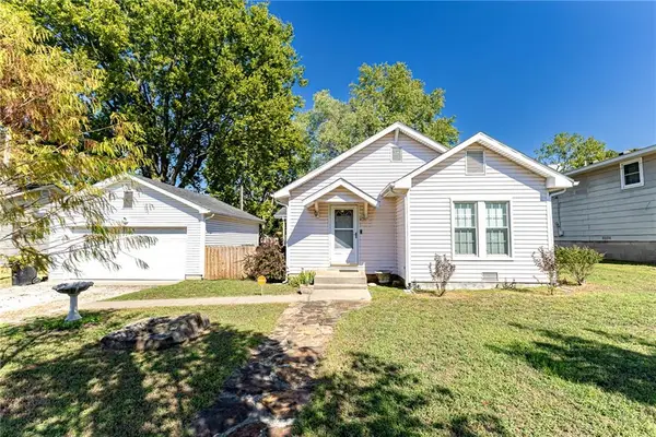 402 E 4th Street, Baxter Springs, KS 66713