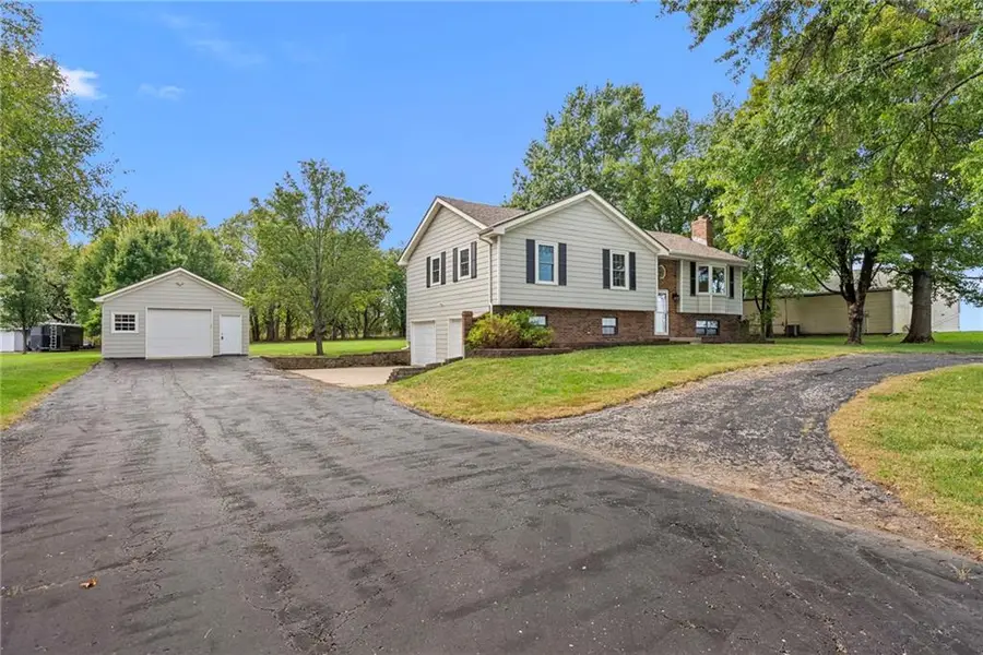 7001 W. 202nd Terrace, Stilwell, KS 66013 - #2