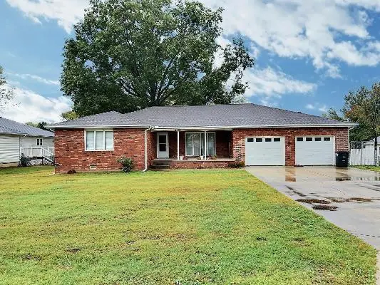 1201 N Lynn Street, Nevada, MO 64772 - #1