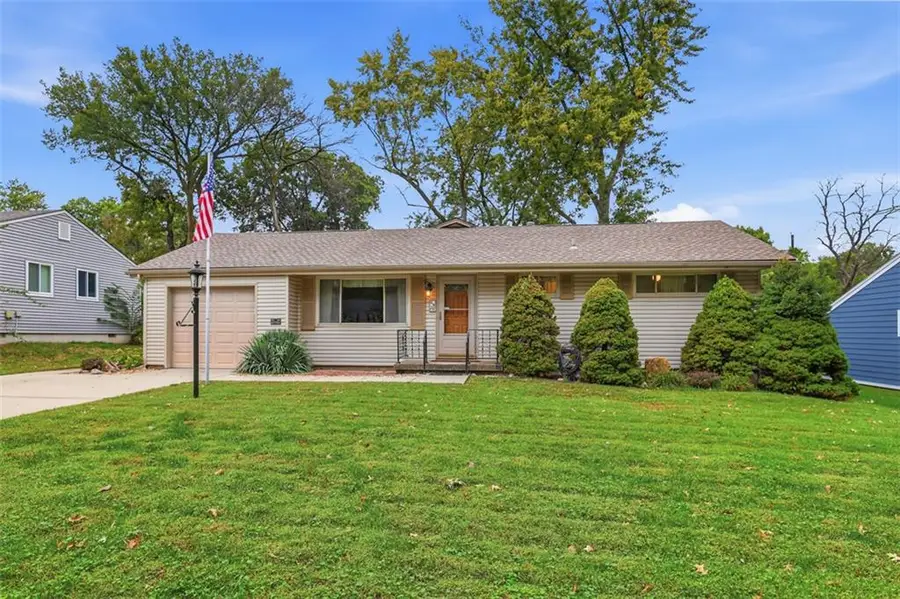 6920 W 72nd Terrace, Overland Park, KS 66204 - #2