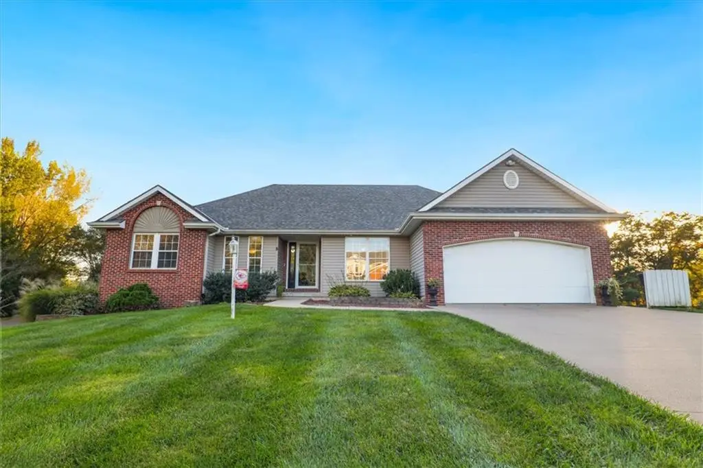 8 Mackenzie Drive, Saint Joseph, MO 64503 - #1