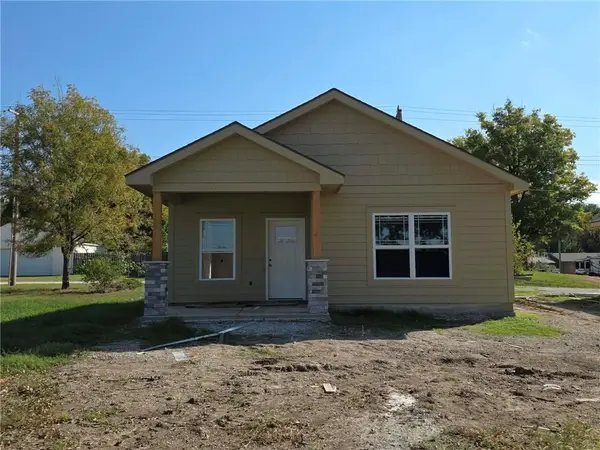 1105 N Main Street, Ottawa, KS 66067