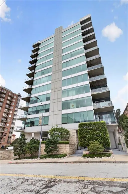 4646 Broadway Street #11S, Kansas City, MO 64112 - #1