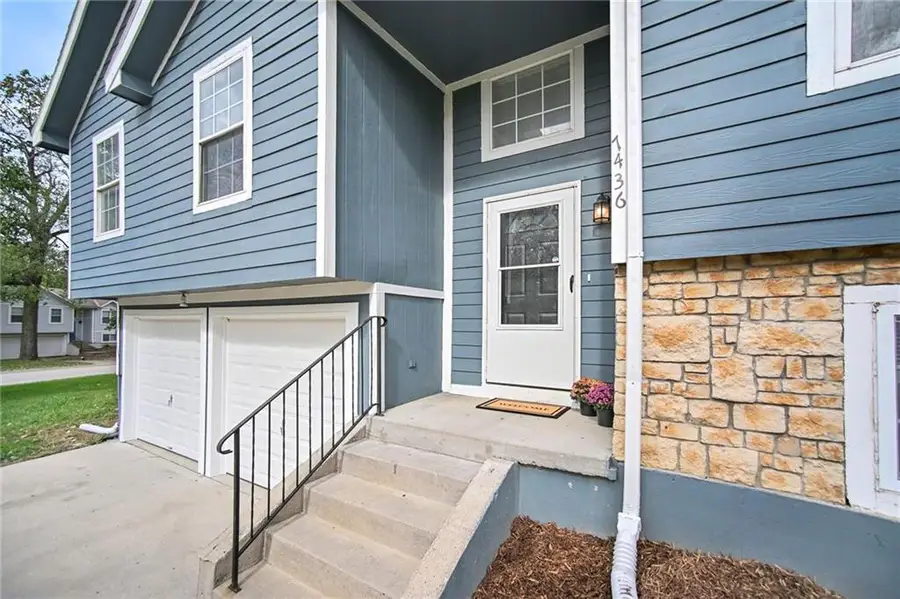 7436 Oakland Avenue, Kansas City, KS 66112 - #2