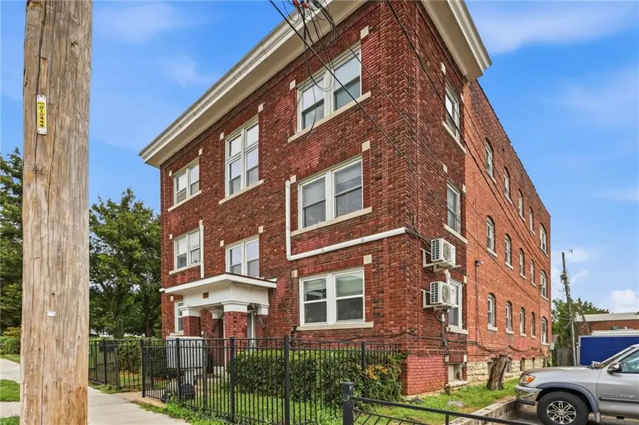 16 W 37th Street, Kansas City, MO 64111 - #3