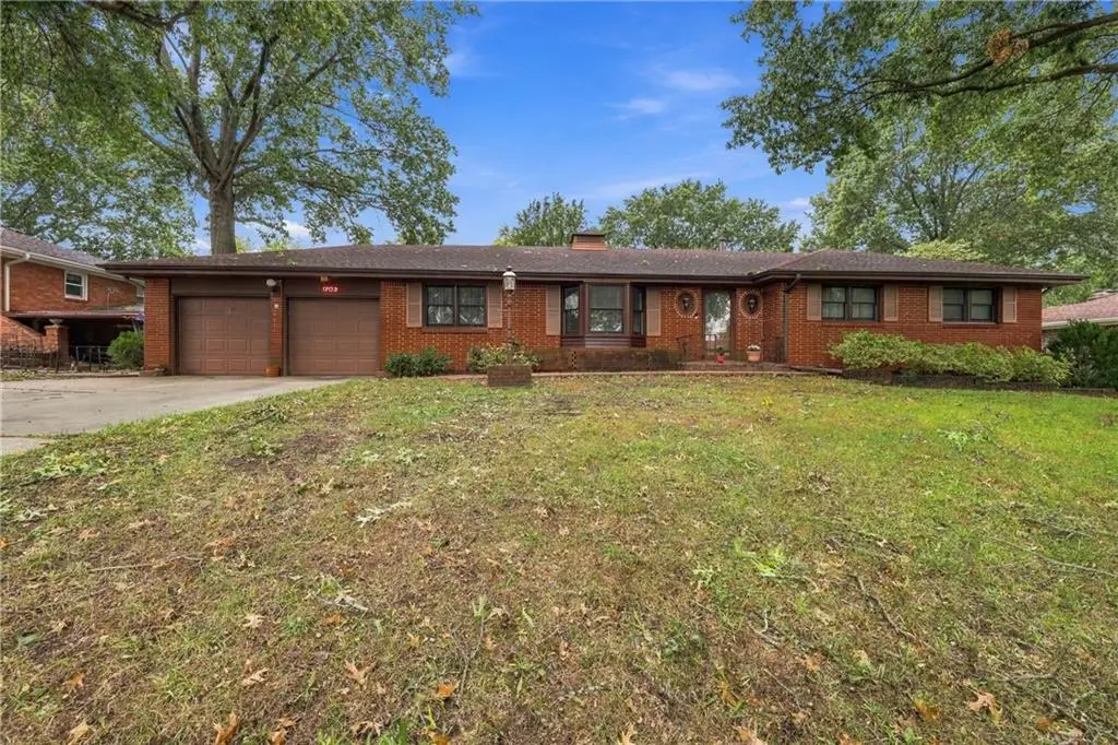 1703 NE 77 Street, Gladstone, MO 64118 - #1