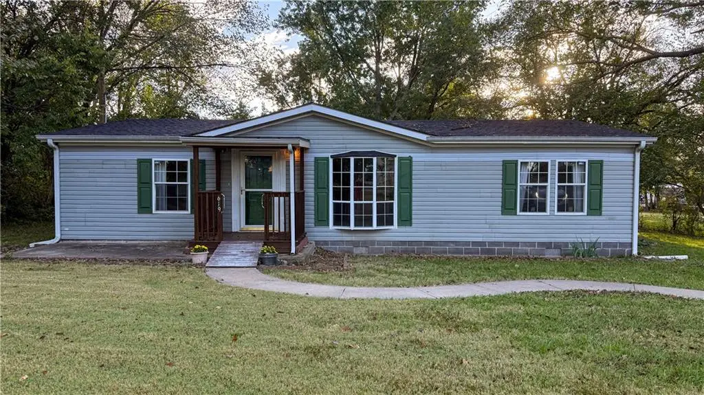 619 Hoover Street, Pomona, KS 66076 - #1