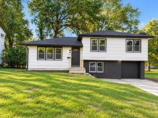 7503 E 93rd Street, Kansas City, MO 64138 - #2
