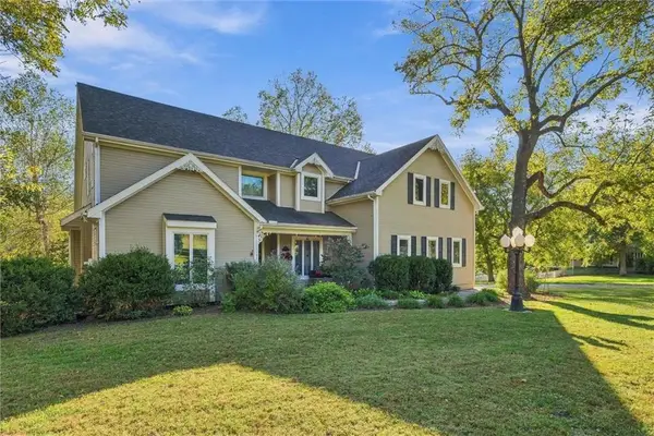 201 N 3rd Street, Louisburg, KS 66053