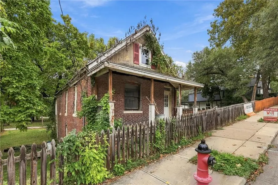 2024 Summit Street, Kansas City, MO 64108 - #3