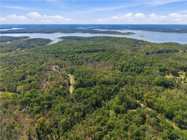 894 1135 Road, Deepwater, MO 64740