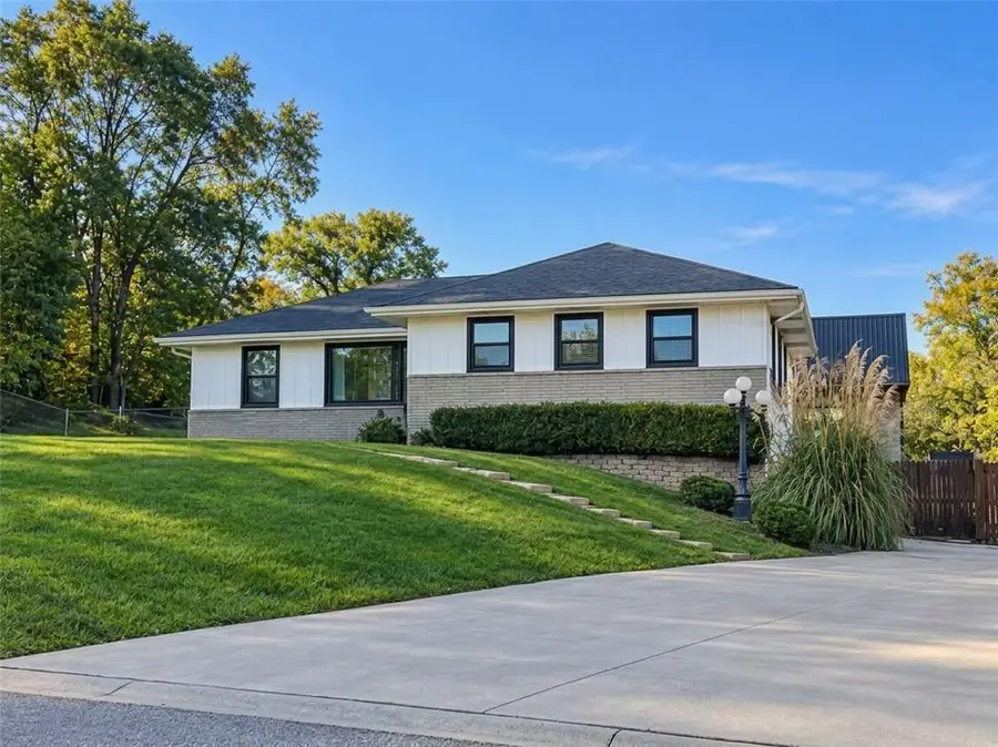 5815 Oak Grove Road Road, Kansas City, KS 66106 - #2