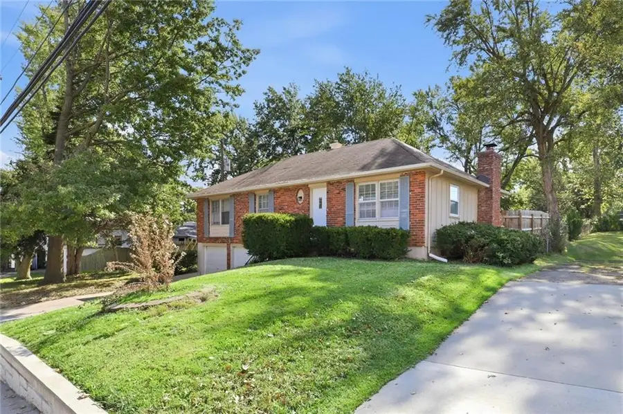 1405 NE 76th Street, Gladstone, MO 64118 - #3