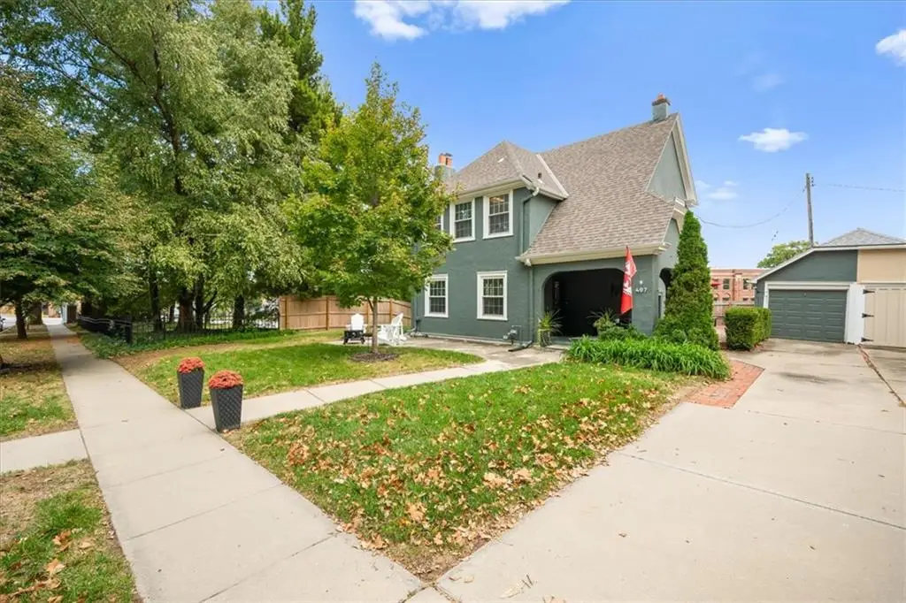 407 Greenway Terrace, Kansas City, MO 64113 - #1