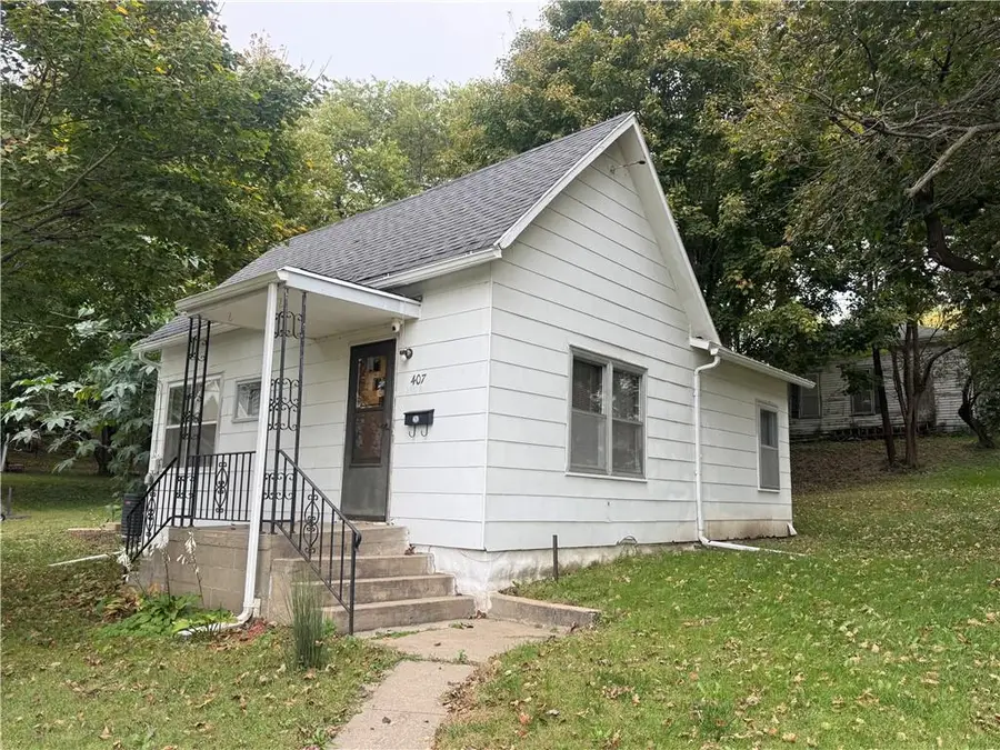 407 E 4th Street, Mound City, MO 64470 - #3