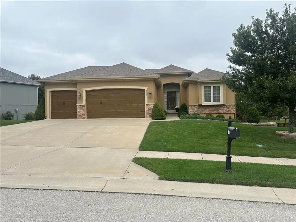 1608 Nw Cottonwood Circle, Grain Valley, MO 64029 - #1