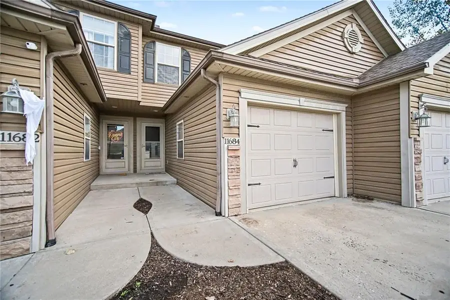 11684 N Ewing Avenue, Kansas City, MO 64156 - #2