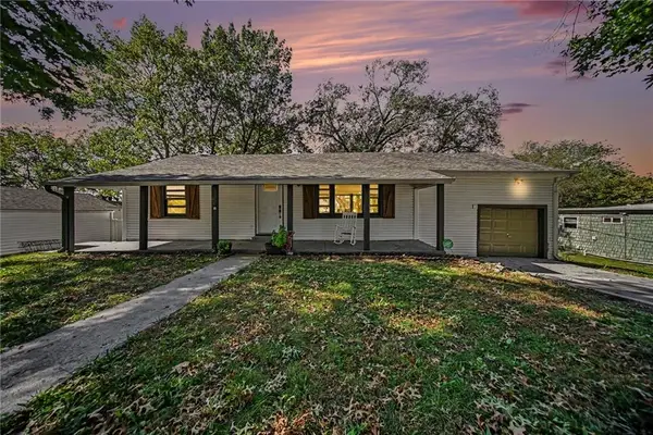 7844 Smalley Avenue, Kansas City, MO 64138