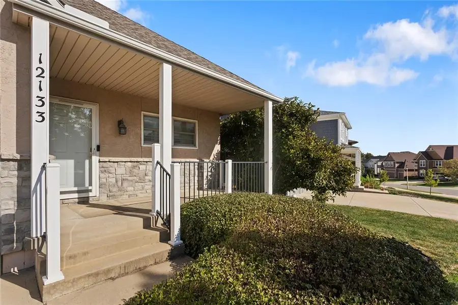12133 S Valley Road, Olathe, KS 66061 - #3