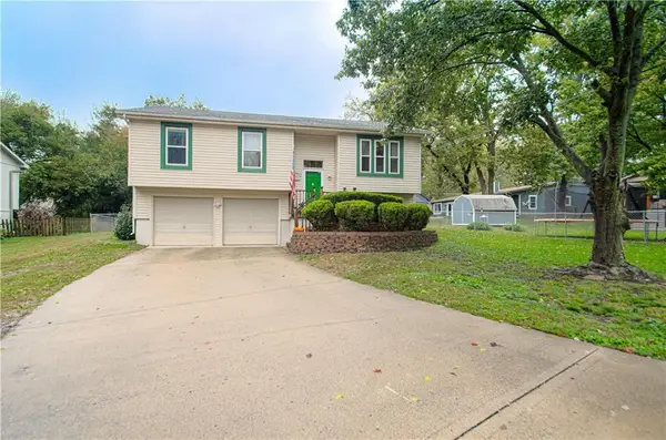 612 E 3rd Street, Edgerton, KS 66021