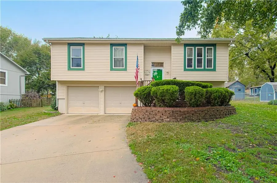 612 E 3rd Street, Edgerton, KS 66021 - #3