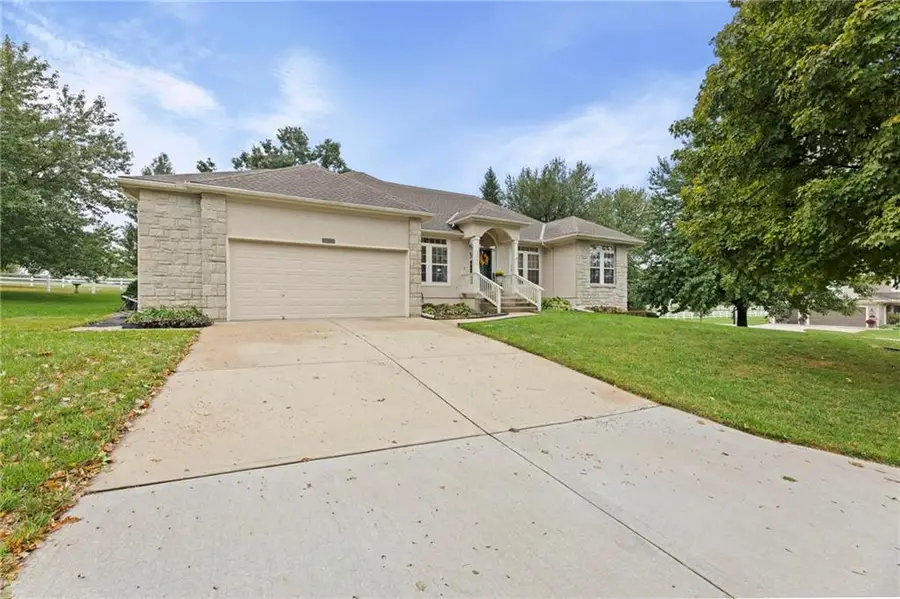 29483 Masters Court, Louisburg, KS 66053 - #2
