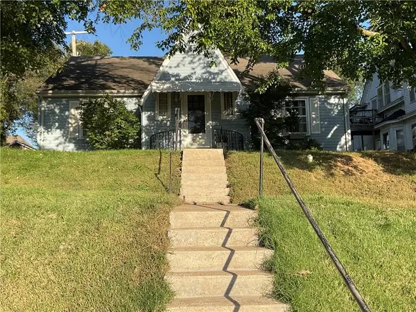 709 2nd Street, Platte City, MO 64079