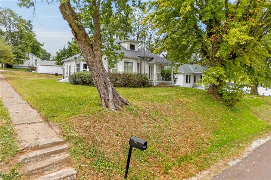 236 Seneca Street N, Troy, KS 66087 - #2