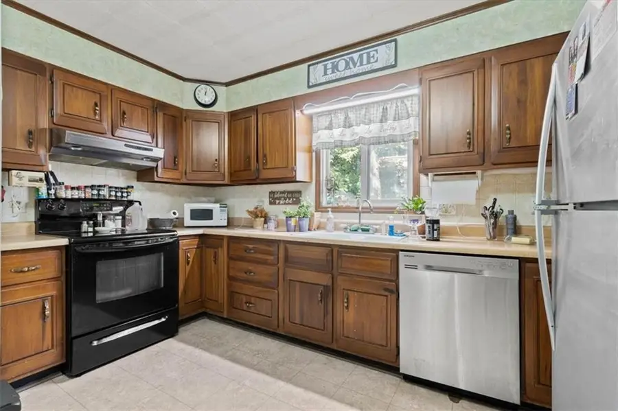 1811 Pacific Street, Saint Joseph, MO 64503 - #3