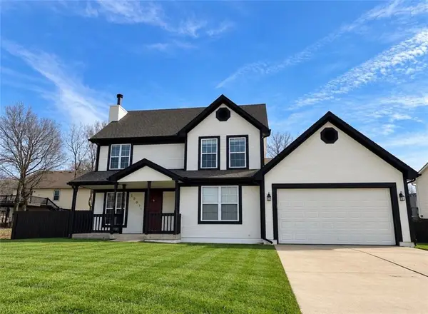 1001 Peggy Drive, Greenwood, MO 64034