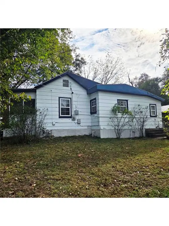 416 W Gravel Street, Clinton, MO 64735 - #3