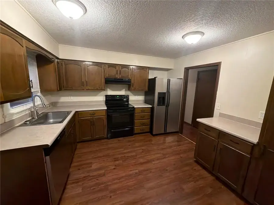 704 N 20th Street, Leavenworth, KS 66048 - #2