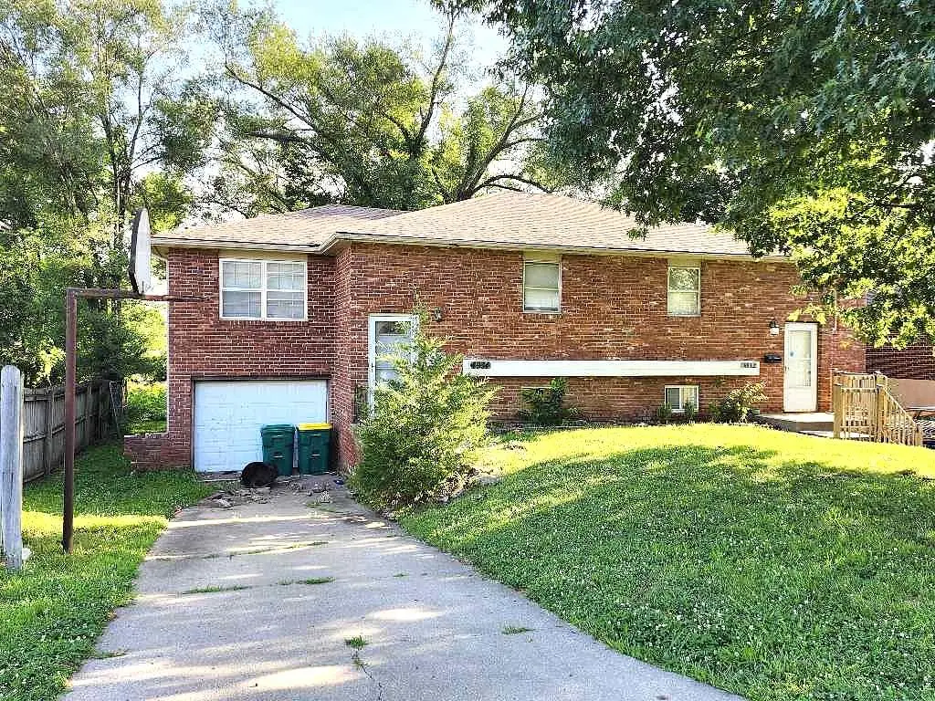 4934 Dixie Avenue, Kansas City, KS 66106 - #1