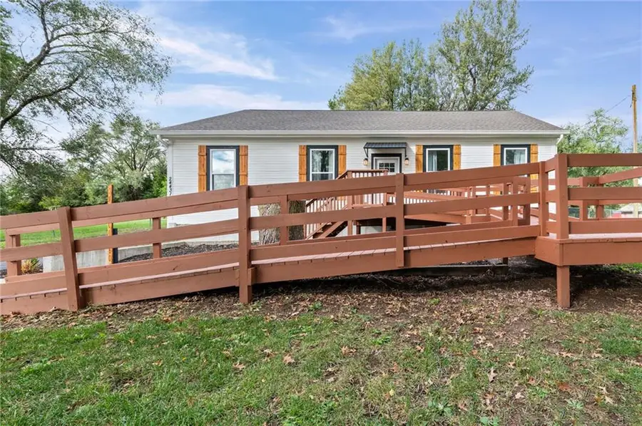 24431 139th Street, Leavenworth, KS 66048 - #2