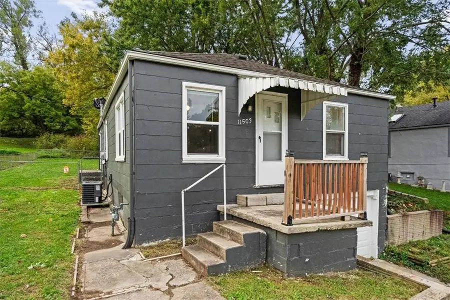 11503 Hackett Street, Sugar Creek, MO 64054 - #2