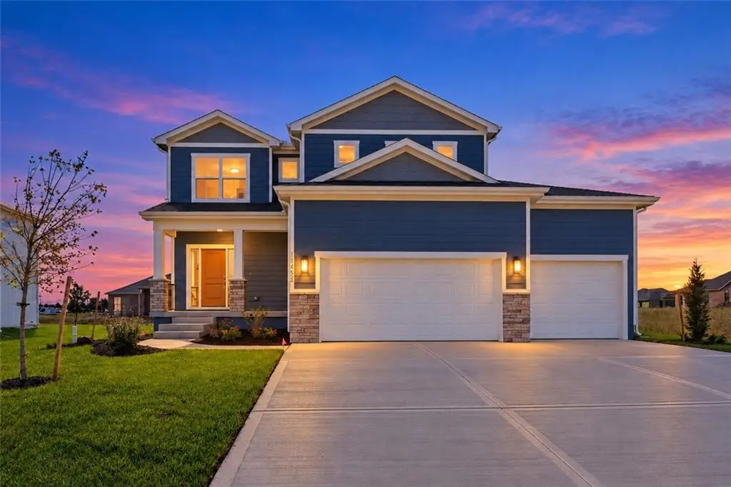 18455 W 195th Street, Spring Hill, KS 66083 - #1