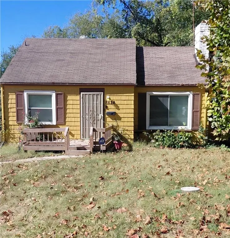 8538 Highland Avenue, Kansas City, MO 64131 - #1