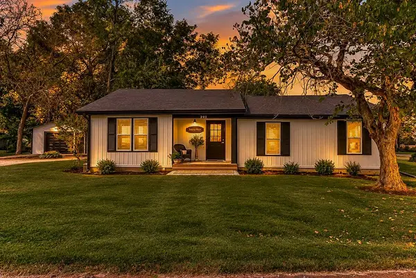 203 N Pennsylvania Avenue, East Lynne, MO 64743