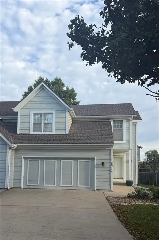 10912 W 115th Terrace, Overland Park, KS 66210