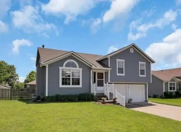 1403 Willow Drive, Greenwood, MO 64034