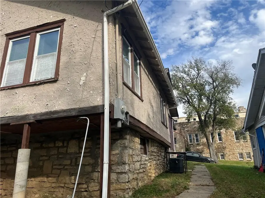 4300 Montgall Avenue, Kansas City, MO 64130 - #2