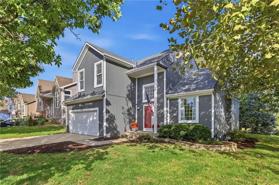 910 W Elizabeth Street, Olathe, KS 66061 - #3