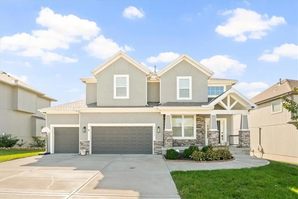 20435 W 107th Place, Olathe, KS 66061 - #1