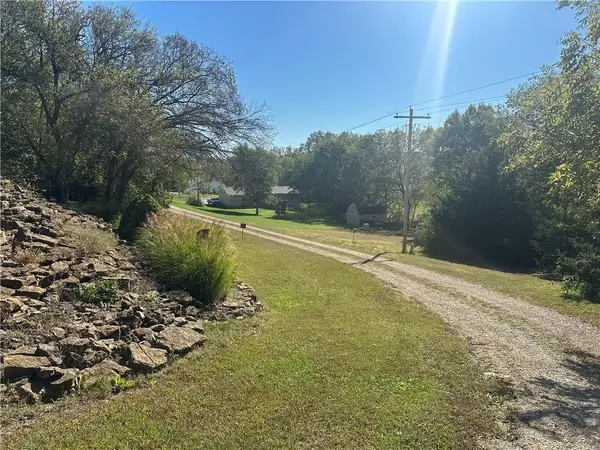 7618 Locust Drive, Meriden, KS 66512