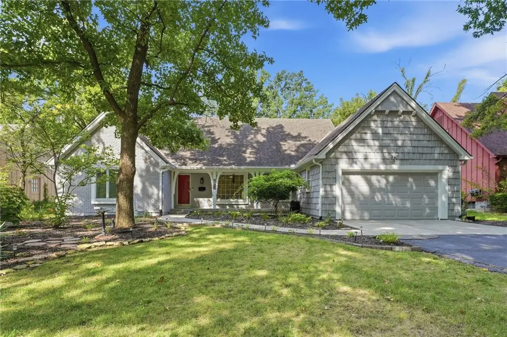 9932 Roe Avenue, Overland Park, KS 66207 - #1