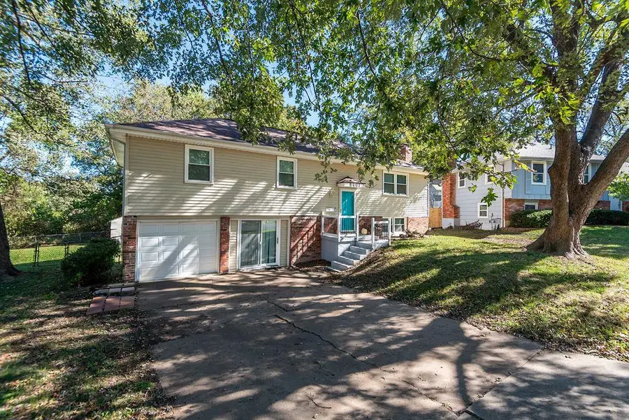 8401 Arlington Avenue, Raytown, MO 64138 - #2