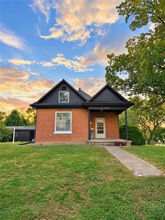 429 S 8th Street, Atchison, KS 66002